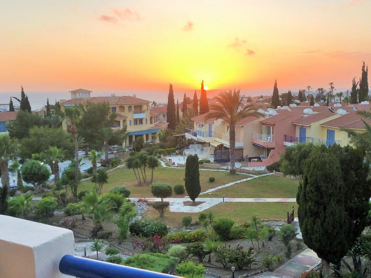 Regina Gardens, Phase 1 Appartement Paphos Buitenkant foto